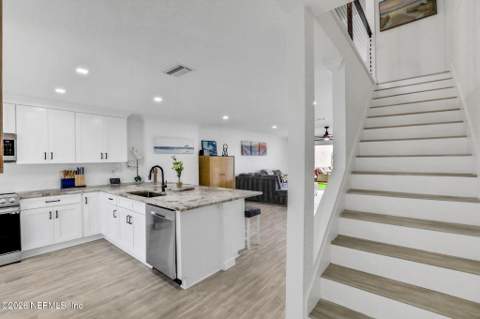 14750 Beach Boulevard #26, Jacksonville FL - photo 8 of 78