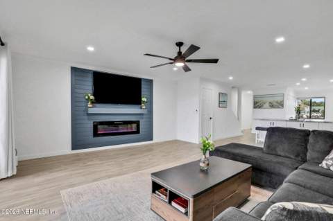 14750 Beach Boulevard #26, Jacksonville FL - photo 24 of 78