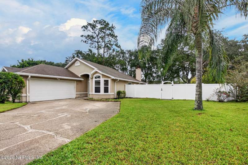 3 bedroom Single Family Residence at 7481 Carriage Side Court, Braywick, Jacksonville — photo 4