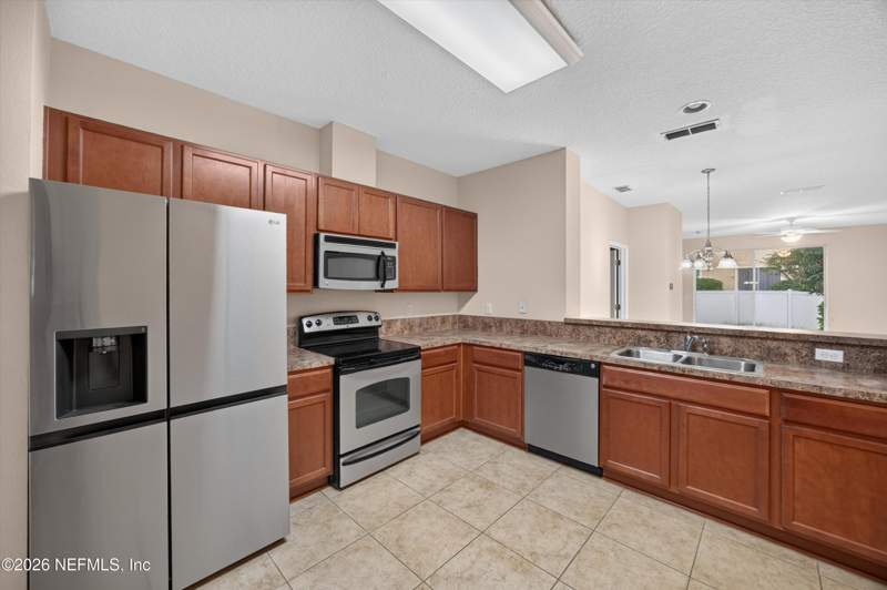 3 bedroom Townhouse at 3762 Hartsfield Forest Circle, Hillcrest, Jacksonville — photo 3