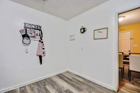 3483 Thornhill Drive, Jacksonville FL - photo 14 of 25