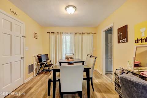 3483 Thornhill Drive, Jacksonville FL - photo 8 of 25