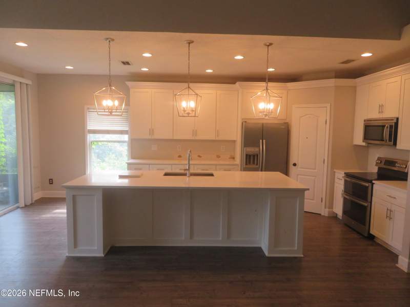 4 bedroom Single Family Residence at 5715 Rainbow Lake Drive, Sweetwater Creek South, Jacksonville — photo 3
