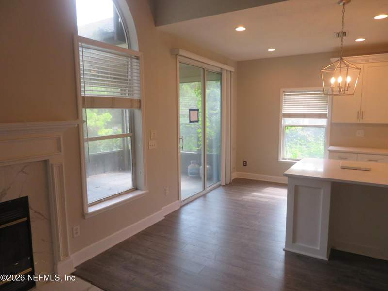 4 bedroom Single Family Residence at 5715 Rainbow Lake Drive, Sweetwater Creek South, Jacksonville — photo 4