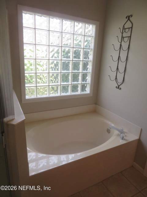 5715 Rainbow Lake Drive, Jacksonville FL - photo 23 of 50