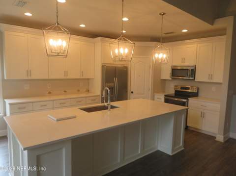5715 Rainbow Lake Drive, Jacksonville FL - photo 6 of 50