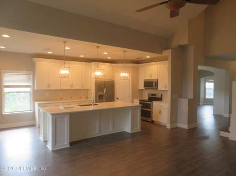 5715 Rainbow Lake Drive, Jacksonville FL - photo 8 of 50