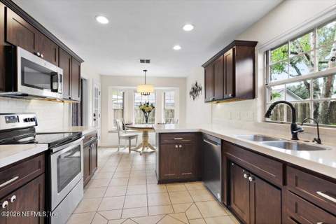 3850 Marnie Place, Jacksonville FL - photo 13 of 36