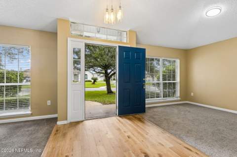 1318 Yellow Jacket Court, Jacksonville FL - photo 7 of 48