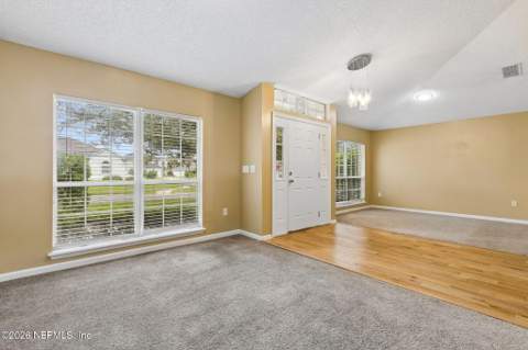 1318 Yellow Jacket Court, Jacksonville FL - photo 10 of 48