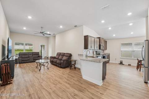 3089 Laurel Springs Drive, Green Cove Springs FL - photo 7 of 40