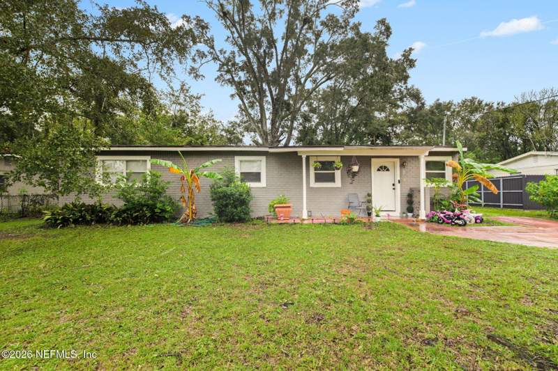4 bedroom Single Family Residence at 2307 Looking Glass Lane, Cedar Hills Estates, Jacksonville — photo 2