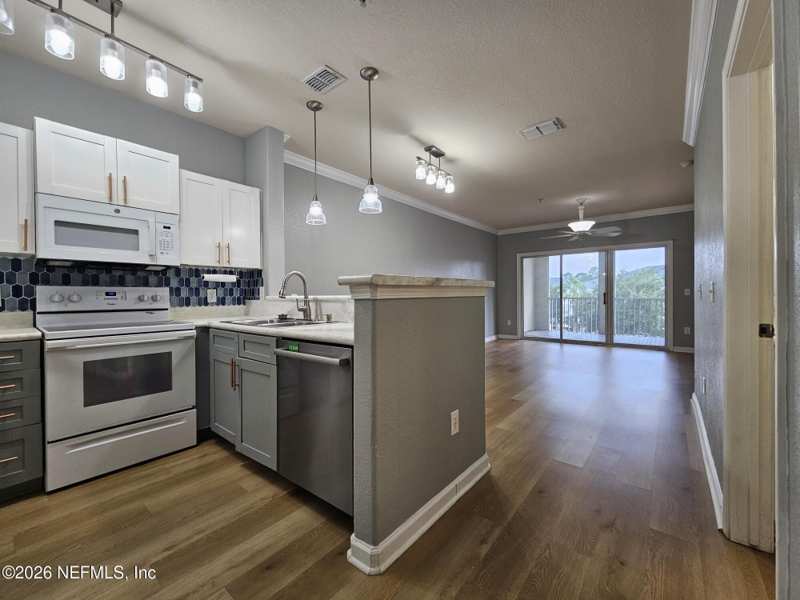 2 bedroom Condominium at 8290 Gate Parkway #152, Gardens Of Bridgehampton, Jacksonville — photo 1
