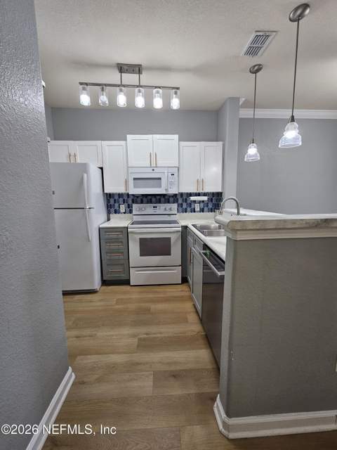 8290 Gate Parkway #152, Jacksonville FL - photo 6 of 18