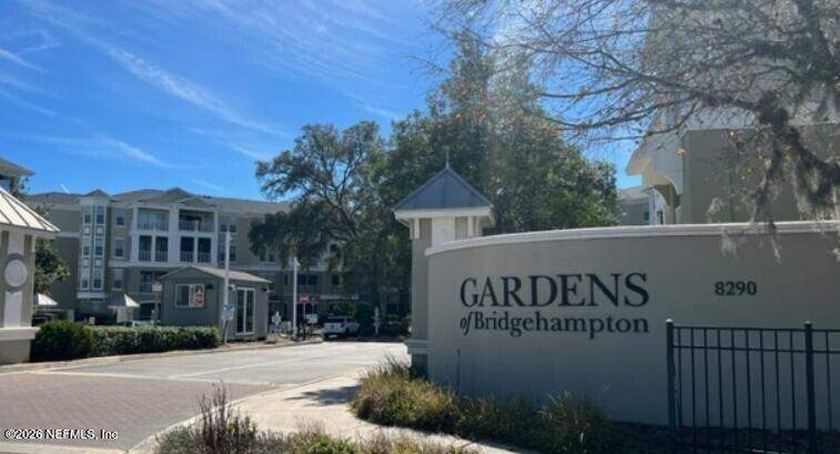 2 bedroom Condominium at 8290 Gate Parkway #152, Gardens Of Bridgehampton, Jacksonville — photo 2