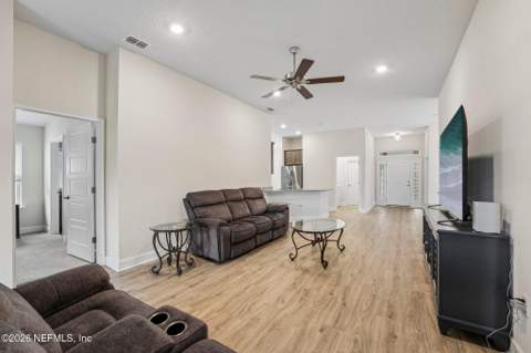3089 Laurel Springs Drive, Green Cove Springs FL - photo 15 of 40