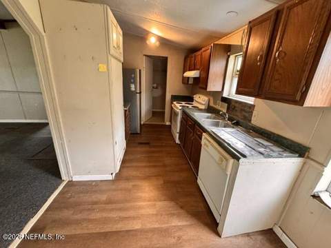 13542 1st Street, Jacksonville FL - photo 9 of 27