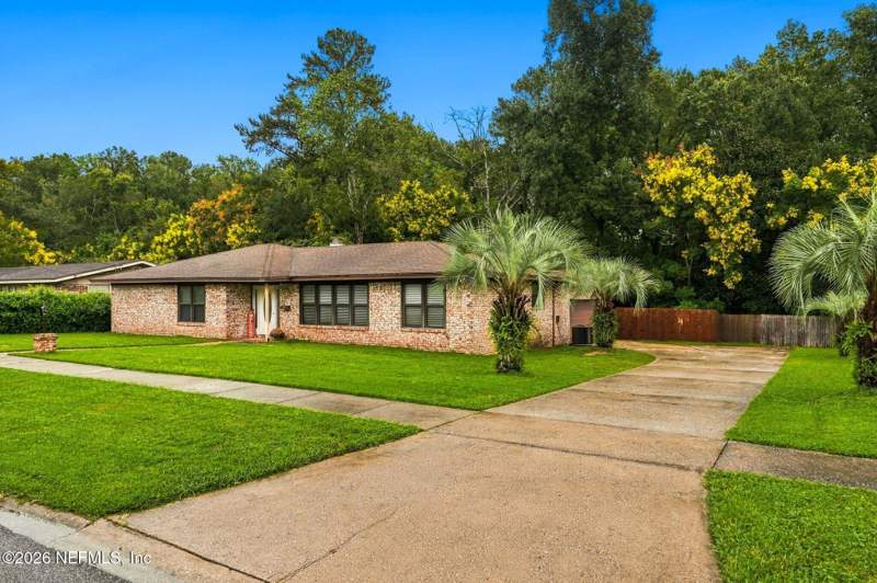 4 bedroom Single Family Residence at 1315 Jamaica Road, Grove Park, Jacksonville — photo 2