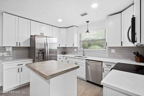 1315 Jamaica Road, Jacksonville FL - photo 6 of 30