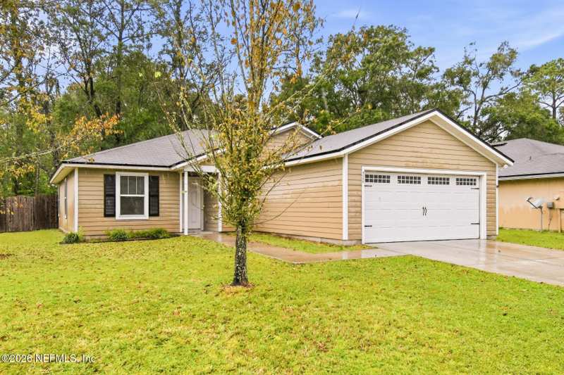 4 bedroom Single Family Residence at 4558 Glendas Meadow Drive, Glendas Meadow, Jacksonville — photo 1