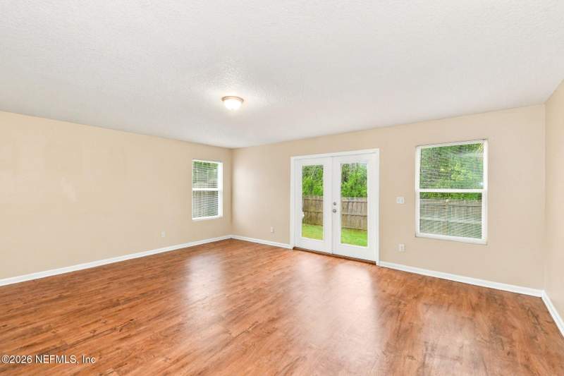 4 bedroom Single Family Residence at 4558 Glendas Meadow Drive, Glendas Meadow, Jacksonville — photo 3