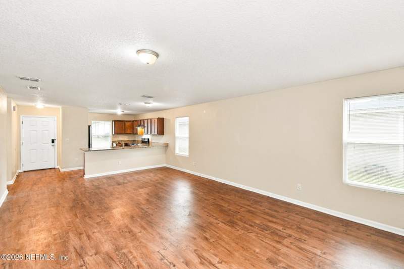 4 bedroom Single Family Residence at 4558 Glendas Meadow Drive, Glendas Meadow, Jacksonville — photo 4