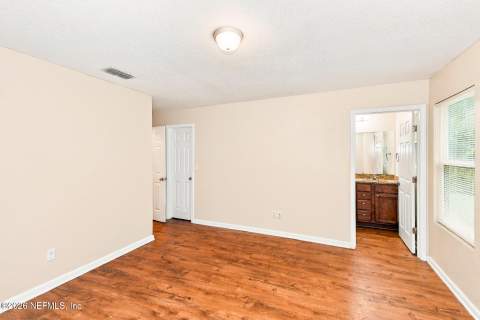 4558 Glendas Meadow Drive, Jacksonville FL - photo 13 of 21