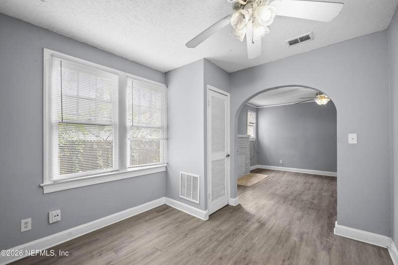 3 bedroom Single Family Residence at 1585 W 15th Street, Grand Boulevard, Jacksonville — photo 3