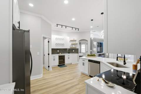 816 E Doty Branch Lane, Jacksonville FL - photo 8 of 58