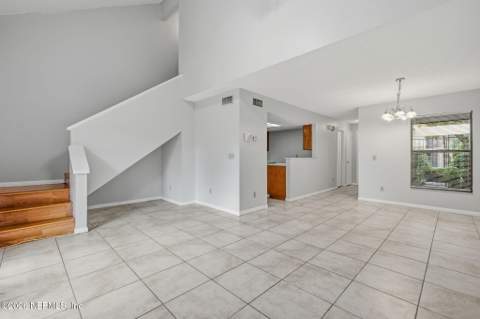 8468 Windypine Lane, Jacksonville FL - photo 8 of 29