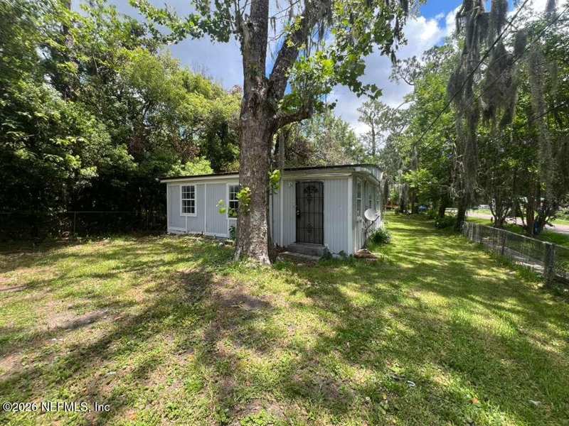 3 bedroom Single Family Residence at 8903 Washington Avenue, Thompsons Riverview, Jacksonville — photo 1