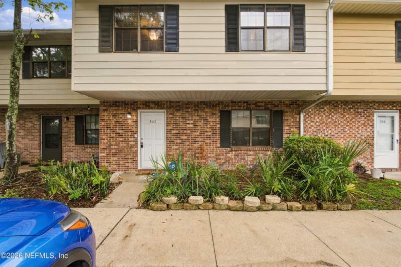 3 bedroom Townhouse at 503 Kettering Way, Olde Concord Village, Orange Park — photo 3