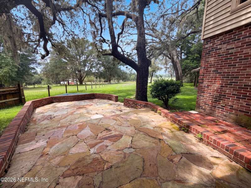 4 bedroom Single Family Residence at 8042 County Line Road, Melrose, Melrose — photo 1
