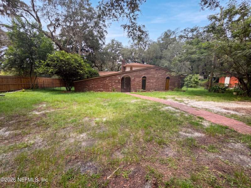 4 bedroom Single Family Residence at 8042 County Line Road, Melrose, Melrose — photo 4