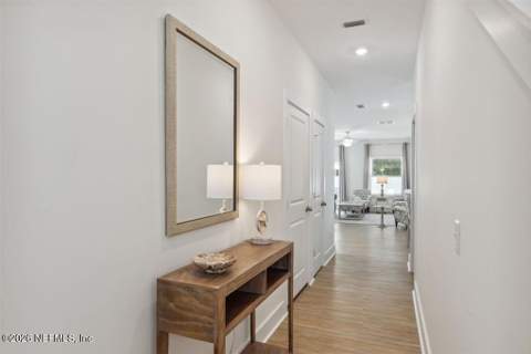 913 S 7th Street, Fernandina Beach FL - photo 8 of 32