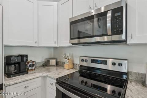 913 S 7th Street, Fernandina Beach FL - photo 12 of 32