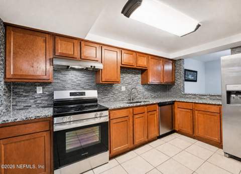7178 Cypress Cove Road #25, Jacksonville FL - photo 6 of 19