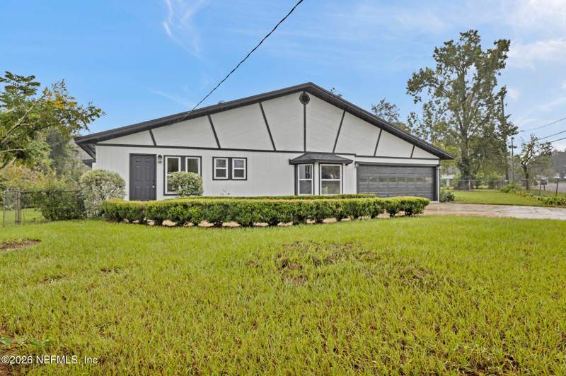 5 bedroom Single Family Residence at 907 Crest Drive, Westgate, Jacksonville — photo 2