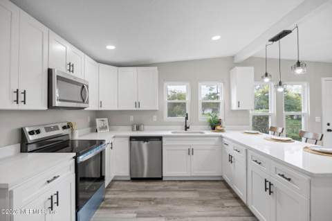 907 Crest Drive, Jacksonville FL - photo 10 of 40