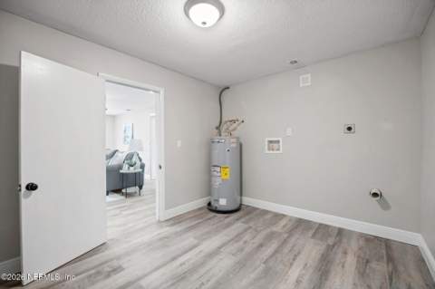907 Crest Drive, Jacksonville FL - photo 18 of 40