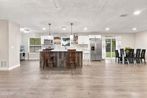 357 Dillon Drive, Orange Park FL - photo 6 of 36