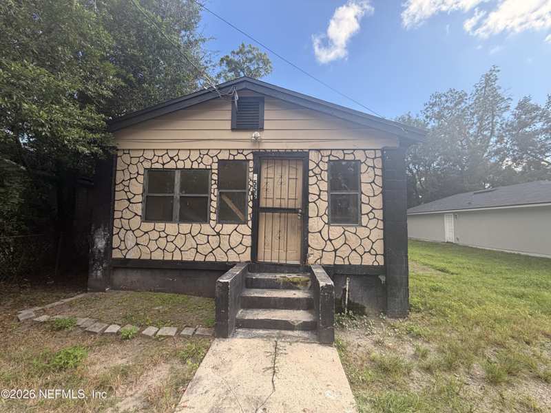 4 bedroom Single Family Residence at 1556 W 32nd Street, Royal Terrace, Jacksonville — photo 1