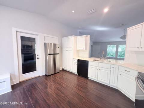 4814 Dale Court, Middleburg FL - photo 6 of 17