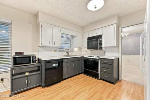 4524 Monument Point Circle, Jacksonville FL - photo 18 of 68