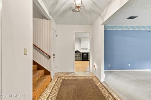 4524 Monument Point Circle, Jacksonville FL - photo 9 of 68