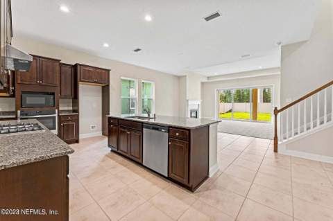 12722 Costas Way, Jacksonville FL - photo 7 of 39