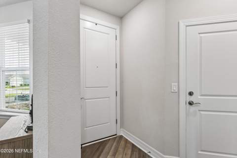11268 Lenora Court, Jacksonville FL - photo 8 of 48