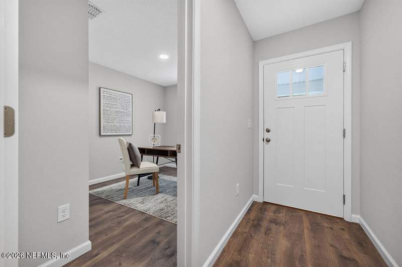 4 bedroom Single Family Residence at 817 Jackson Road, Jacksonville, Jacksonville — photo 3