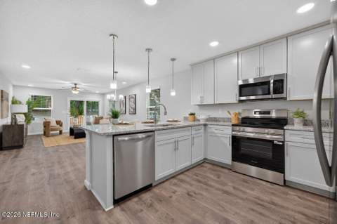 817 Jackson Road, Jacksonville FL - photo 7 of 26