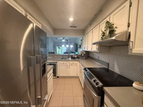 5026 Knightsbridge Circle, Jacksonville FL - photo 6 of 23